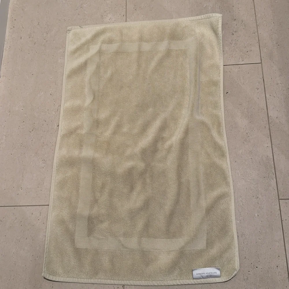 Restoration Hardware bath mat.